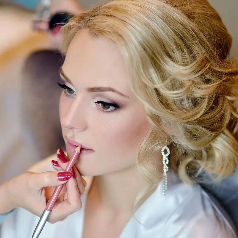 Make-Up für besondere Anlässe wie Hochzeit und Gala-Abende von der Haarmanufaktur Baden